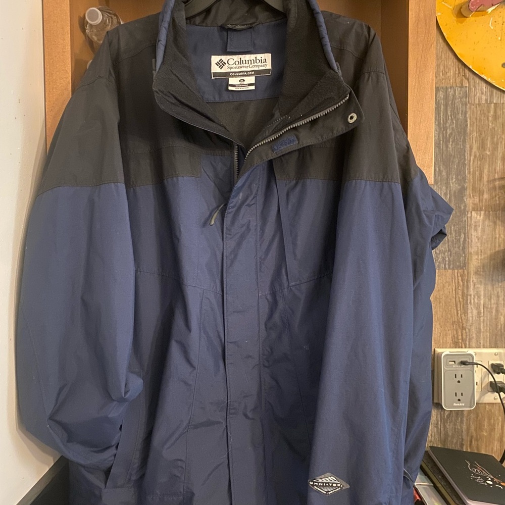 Columbia Men's Two-Tone Raincoat